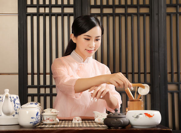 经常去上海徐汇靠谱男士会馆，这家私藏已久的店推荐给你